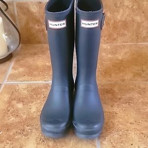 Kids/ Youth Navy blue Hunter boots size 4
